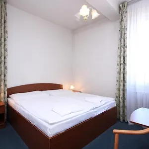 Legie Hotel Praga